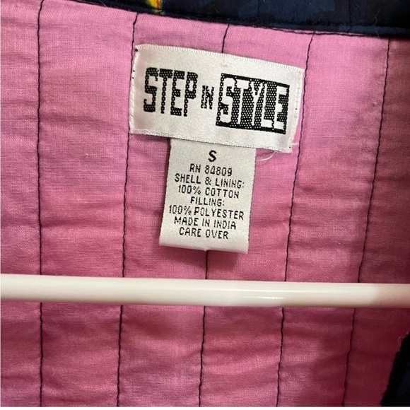 VTG 90s Quilted Navy Yellow Floral Quilted Boho Bomber Barn Coat Small - Picture 2 of 2